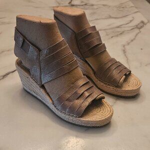 Eileen Fischer Silver Largo Espadrille Wedges size 8